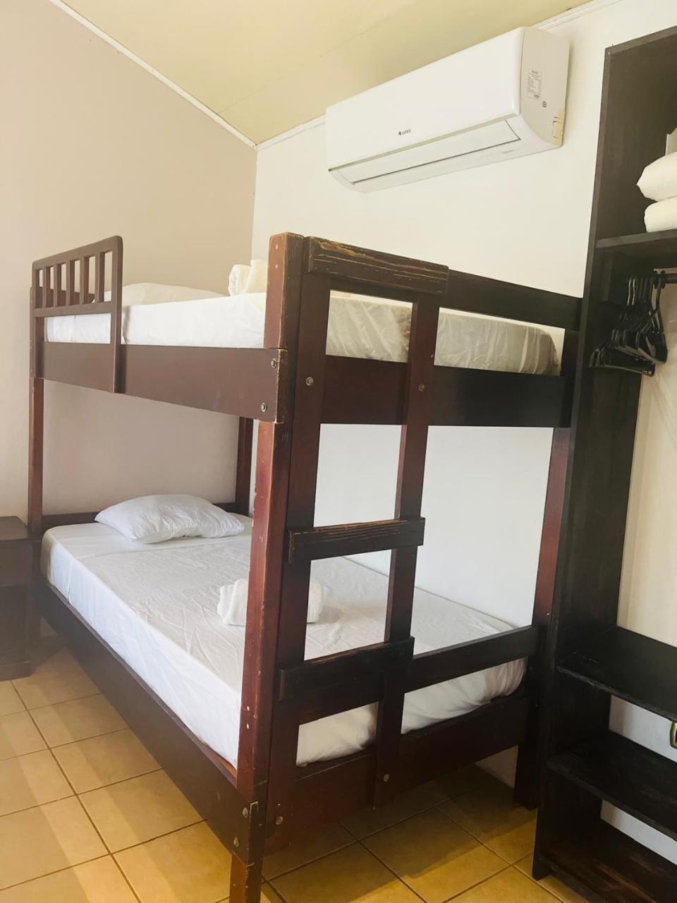Hotel Luz De Luna Uvita Habitación foto